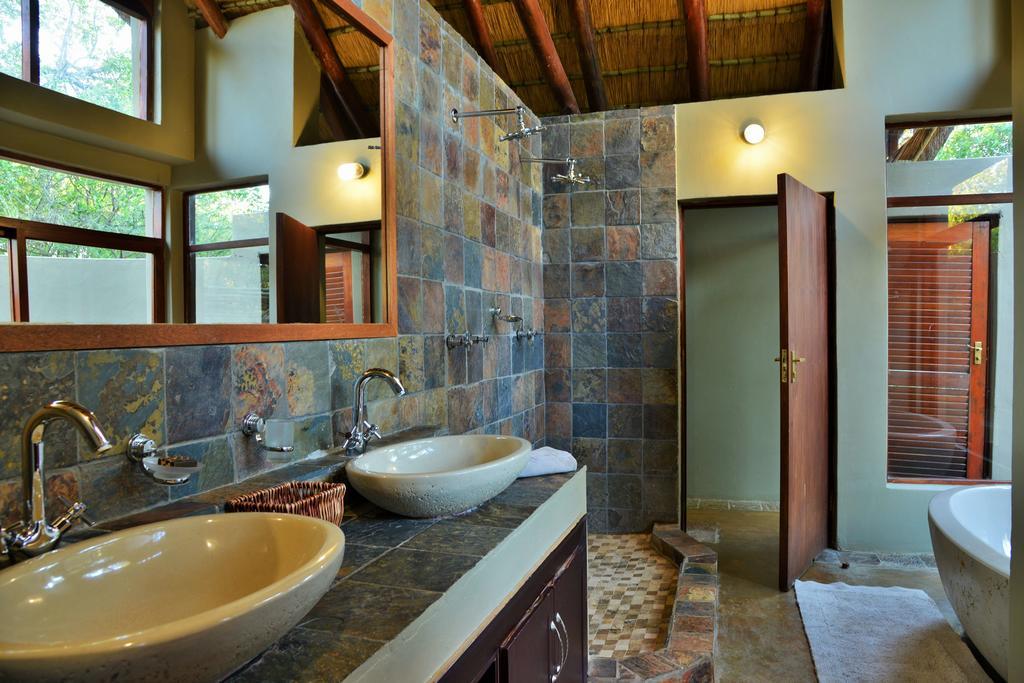 Black Rhino Game Lodge Pilanesberg Esterno foto